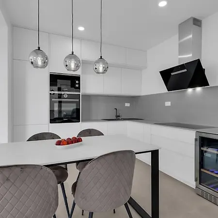 Delux With Private Pool - Makarska Exklusiv Tučepi