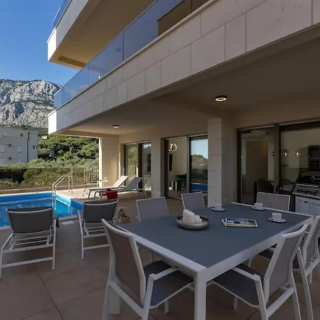 Delux With Private Pool - Makarska Exklusiv * Tučepi