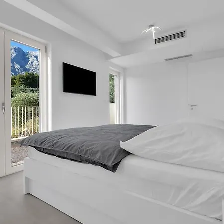 Delux With Private Pool - Makarska Exklusiv Apartment Tučepi